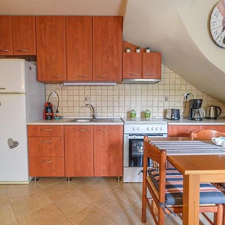 Small House With Garden & View Promirion エクステリア 写真